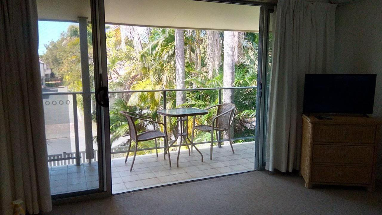 Le Court Villas Noosa Heads Szoba fotó